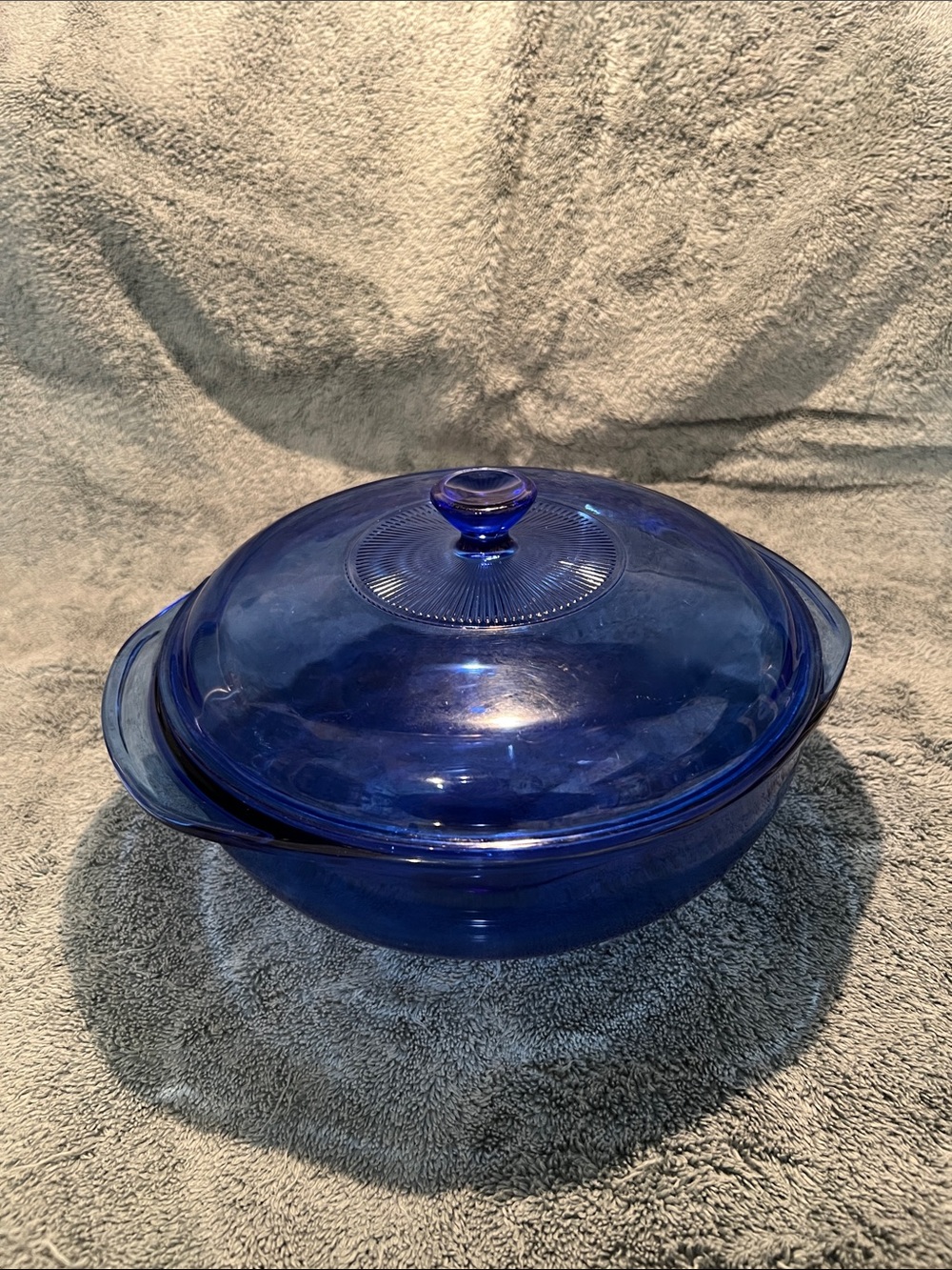 Pyrex Cobalt Blue Casserole dish with lid